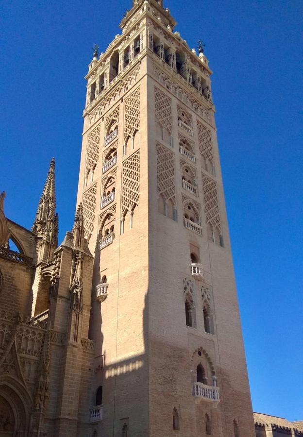 Castilleja , Casa-Apartamento Cerca Centro Sevilla Wifi Familias Trabajo Garaje Castilleja de la Cuesta Εξωτερικό φωτογραφία