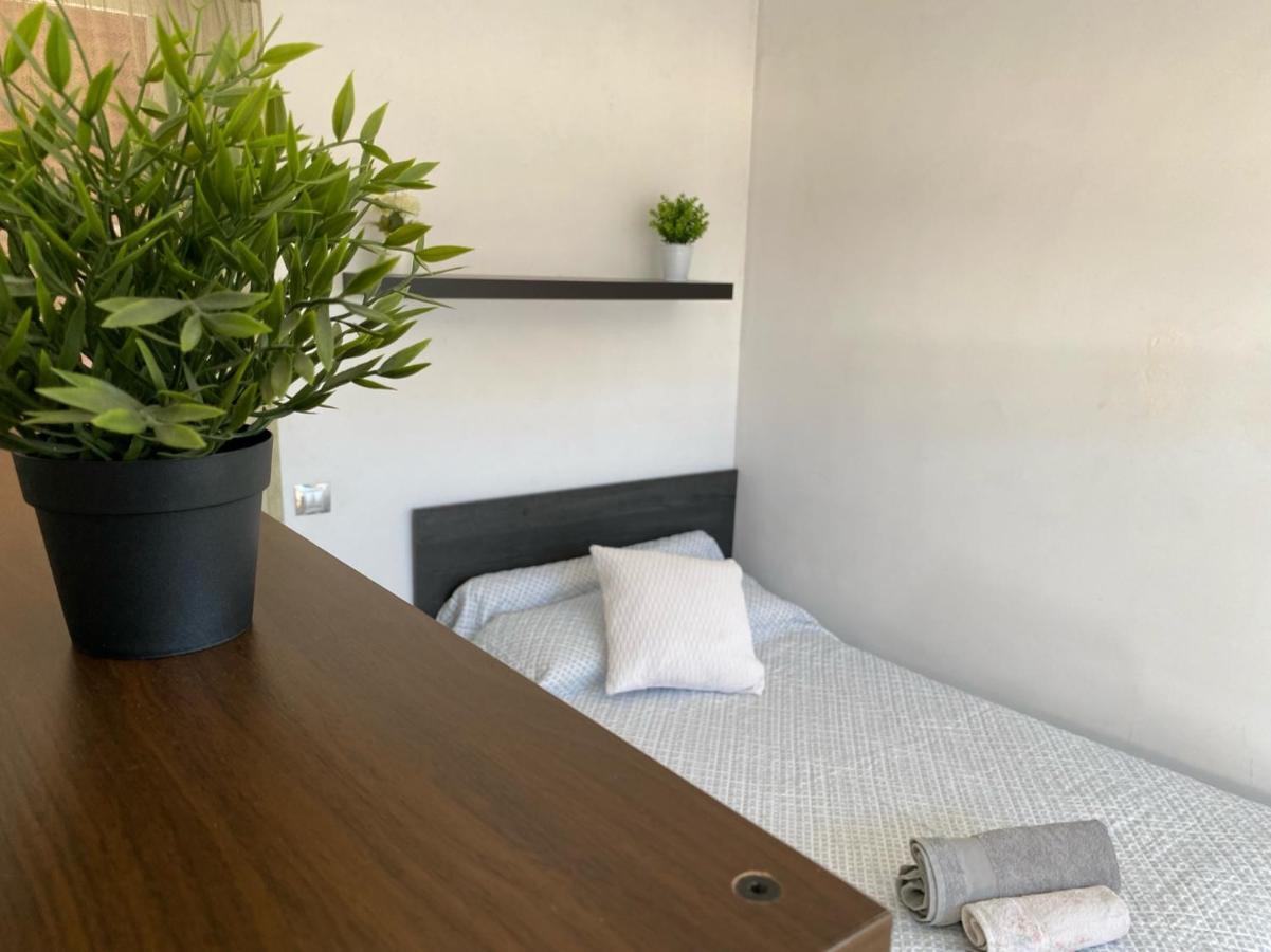 Castilleja , Casa-Apartamento Cerca Centro Sevilla Wifi Familias Trabajo Garaje Castilleja de la Cuesta Εξωτερικό φωτογραφία