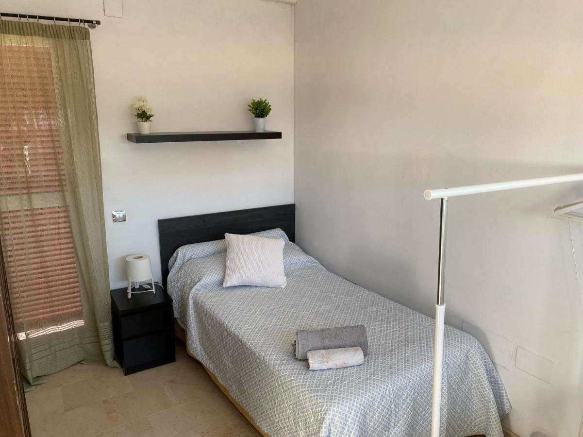 Castilleja , Casa-Apartamento Cerca Centro Sevilla Wifi Familias Trabajo Garaje Castilleja de la Cuesta Εξωτερικό φωτογραφία