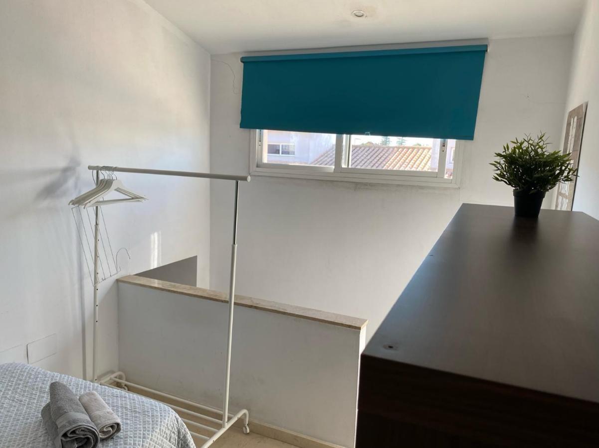 Castilleja , Casa-Apartamento Cerca Centro Sevilla Wifi Familias Trabajo Garaje Castilleja de la Cuesta Εξωτερικό φωτογραφία